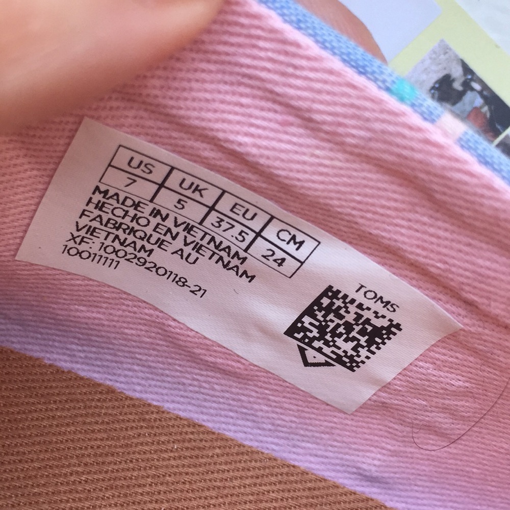 🌸Pink flamingos slip ons! 😍🦋🌸 - Picture 8 of 8